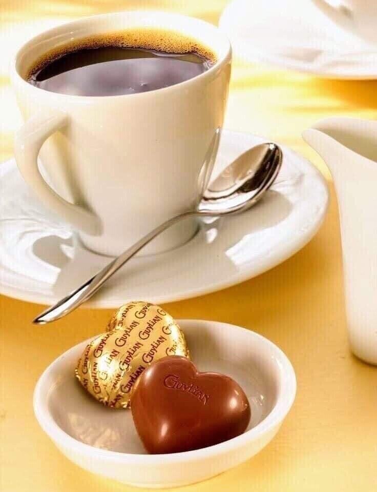 Утро.... Лето.... и Кофе.... .Пусть у нас будет хороший день! Так много хочется успеть... Вместить в ...