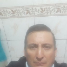 Lorenzo, 34, 