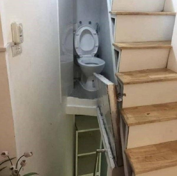 Ну, если это единственное место, которое нашлось.... Думаю, это туалет в цирке. И ходят туда ...