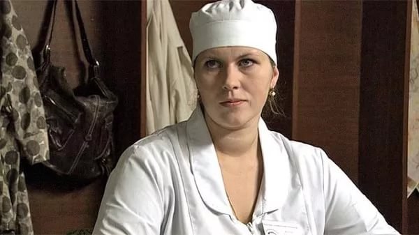 СИБИРСКАЯ МЕДСЕСТРА.В кардиологию по блату регулярно помещали охрененно культурную даму благородных ...