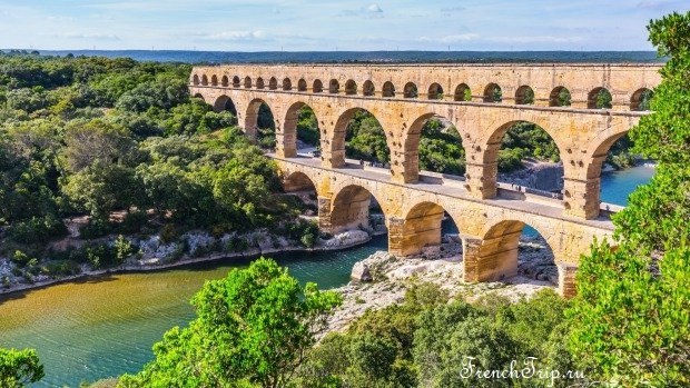  ,  -- (Pont du Gard).--       ...