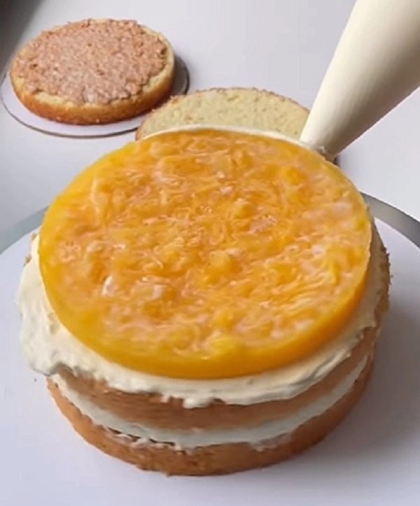 САМЫЙ ВКУСНЫЙ АПЕЛЬСИНОВЫЙ ТОРТ. Рецепт торта на диаметр 16 см! Апельсиновый бисквит: 4 яйца 80 гр ...