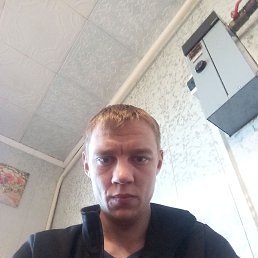 Дима, 26, Магистральный