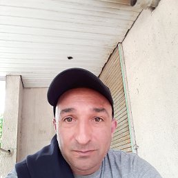 Temo, 48, 