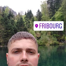 Nicolas, 31, 