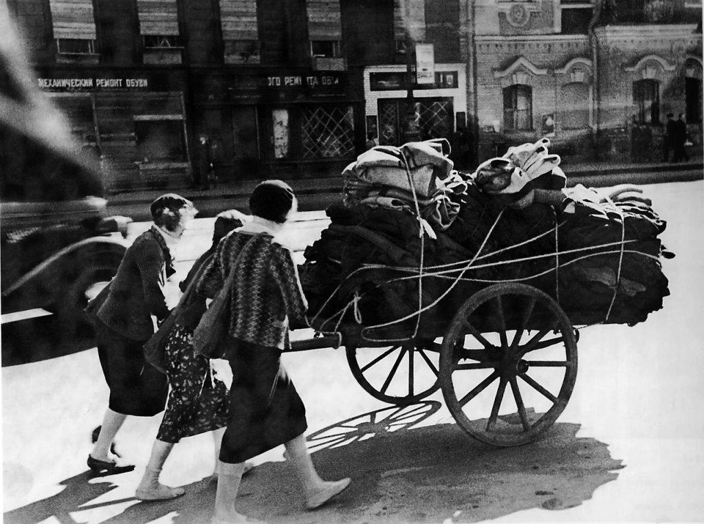 БЛОКАДА ЛЕНИНГРАДА.30 июля 1942 года. Из блокадных хроник А. Бурова: «Обстрел города продолжался 5 ...