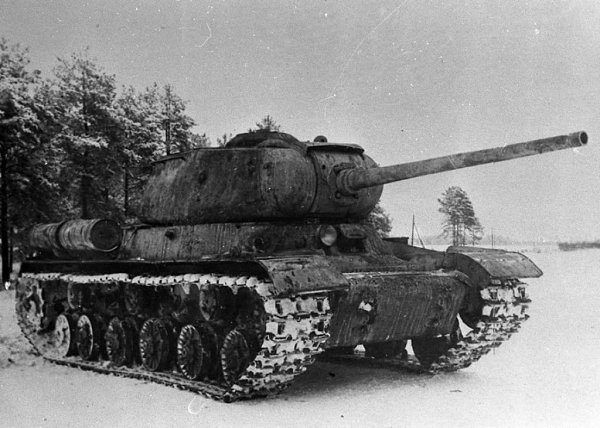 4 СЕНТЯБРЯ 1943 ГОДА ПОСТАНОВЛЕНИЕМ ГКО № 4043СС ТЯЖЕЛЫЙ ТАНК ИС-85 ПРИНЯЛИ НА ВООРУЖЕНИЕ КРАСНОЙ ...
