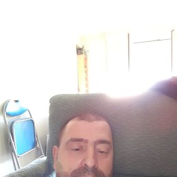 José, 49, 