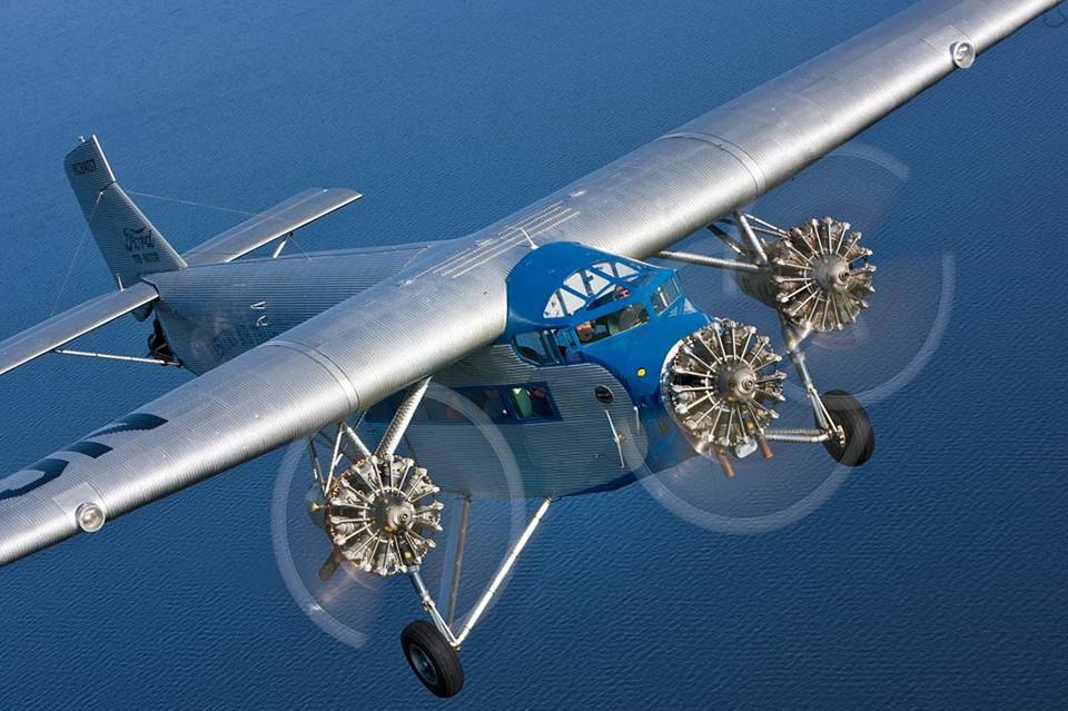 -  : Ford Trimotor - 2