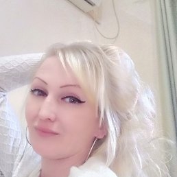 Tatyana, 40, 