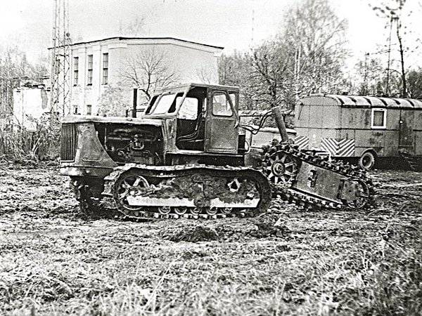 Трактор т 100 фото