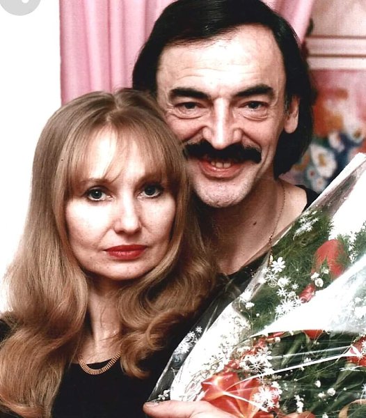 :) МИХАИЛ БОЯРСКИЙ И ЛАРИСА ЛУППИАН (В БРАКЕ 47 ЛЕТ, С 1975 ГОДА). В 1980 году стали родителями сына ...