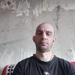 Sergey, 40, 