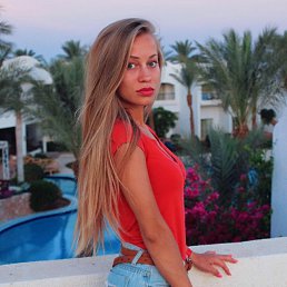 Valeriya, 32 , 