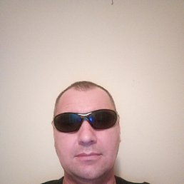 Laszlo, 41, 