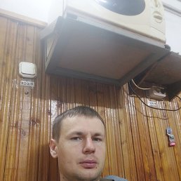 Виталий, 35, Азов