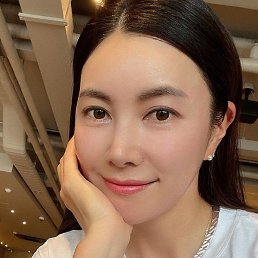 Sally Tan, ���������, 37 ���