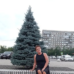 Галина, 64, Сосновоборск