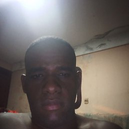 Lionis Preval Sinclair, ������, 39 ���