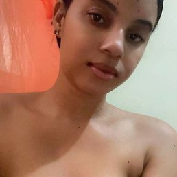 Laura, , 25 