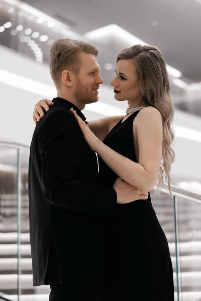Золотое правило отношений: хочешь удержать его — убегай. Мужчина — охотник и завоеватель. Такова ...