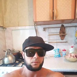 Mustafo, ������, 36 ���