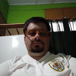 Peke, 40, 