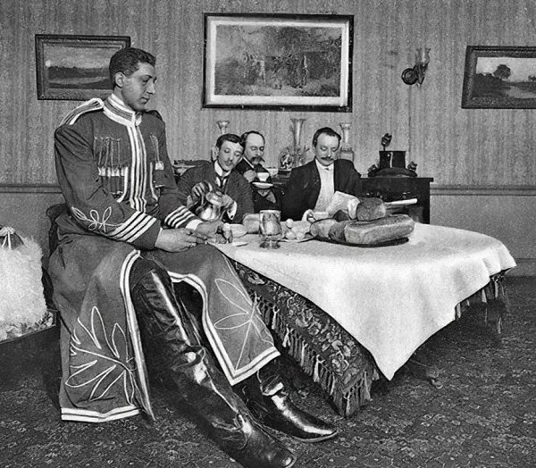 Настоящий русский богатырь Фёдор Махнов. Рост этого великана составлял 285 сантиметров.