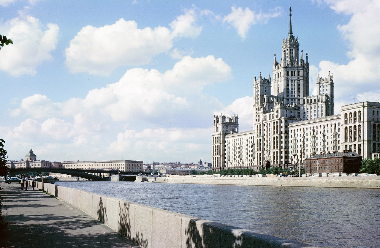 Stalin skyscraper on Kotelnicheskaya embankment - evening and night