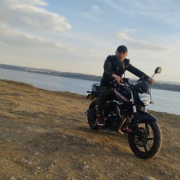 Enrike, �������, 32 ����