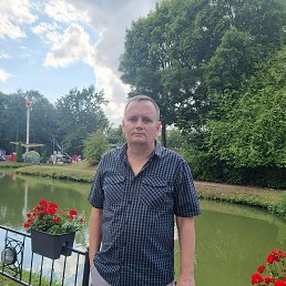 Konstantin, 52, 