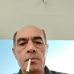 Kostas, 55, 