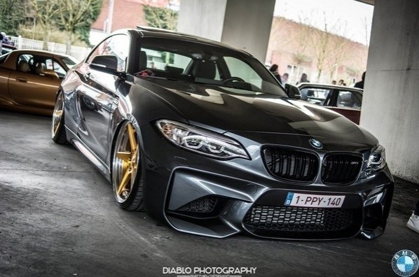 BMW M2 on air. BMW - 8