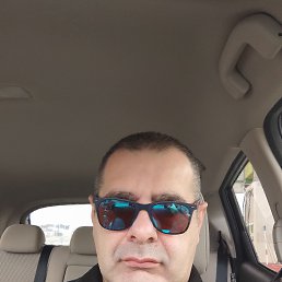 Felix, 54, 