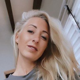 Anna, 31, 