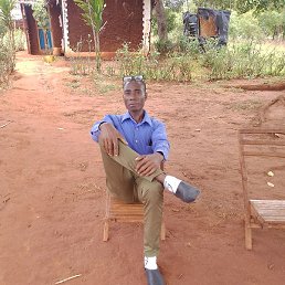 Charles, �������, 32 ����