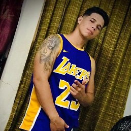 Albert, ������, 32 ����