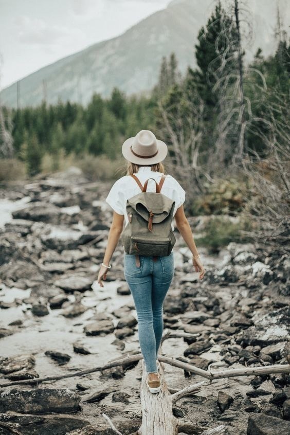 Умный человек всегда может исправить свои ошибки , а глупый ...