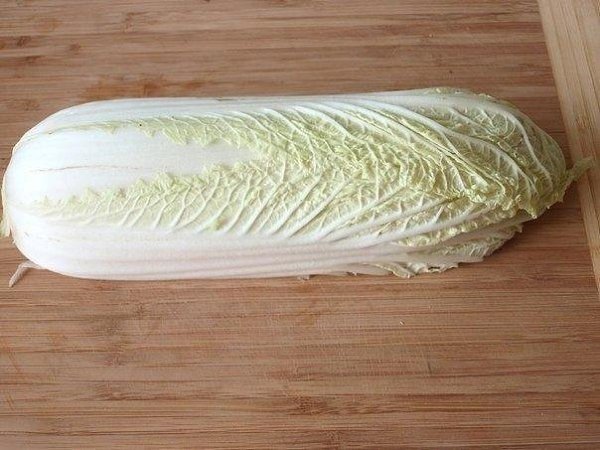 Салат из пекинской капусты с курицей.Ингредиенты:Пекинская капуста – 300 грКуриное филе – 1 ... - 3