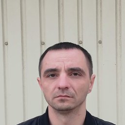 Dima, 41, 