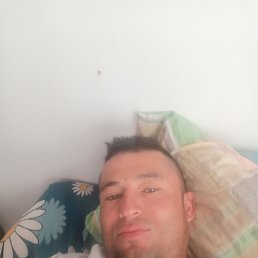 Alecander, 36, 