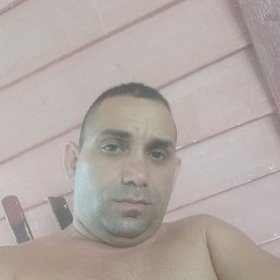 Eduardo, 33, 