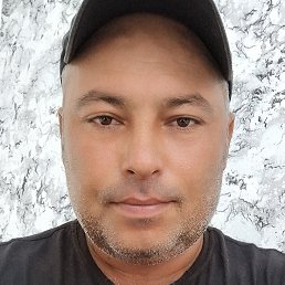 Ali, , 41 