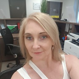 Olga, 52, 