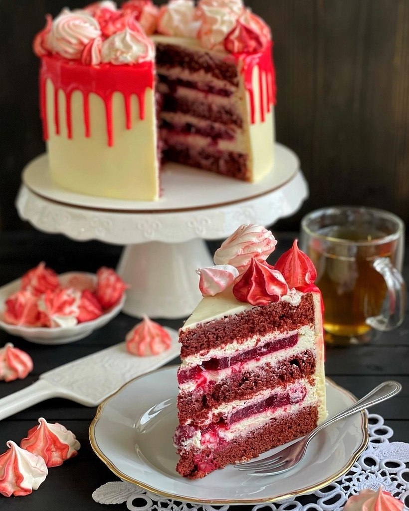 Торт «Красный бархат» («Red velvet”). Понадобится на форму 20 см: Для коржей: 300 г муки 5 г ...