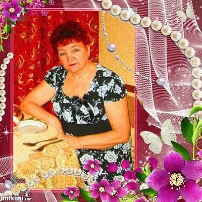 Мы красим волосы седые.И всё хотим быть молодыми.Душа не хочет признавать,Что тело стало ...