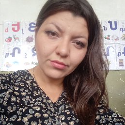 Mariam, 31, 
