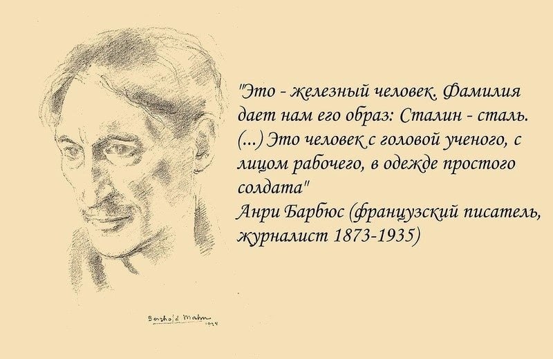 Когда проходишь ночью по Красной площади, ее обширная панорама словно раздваивается: то, что есть ...