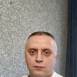 Vladimir, 44, 
