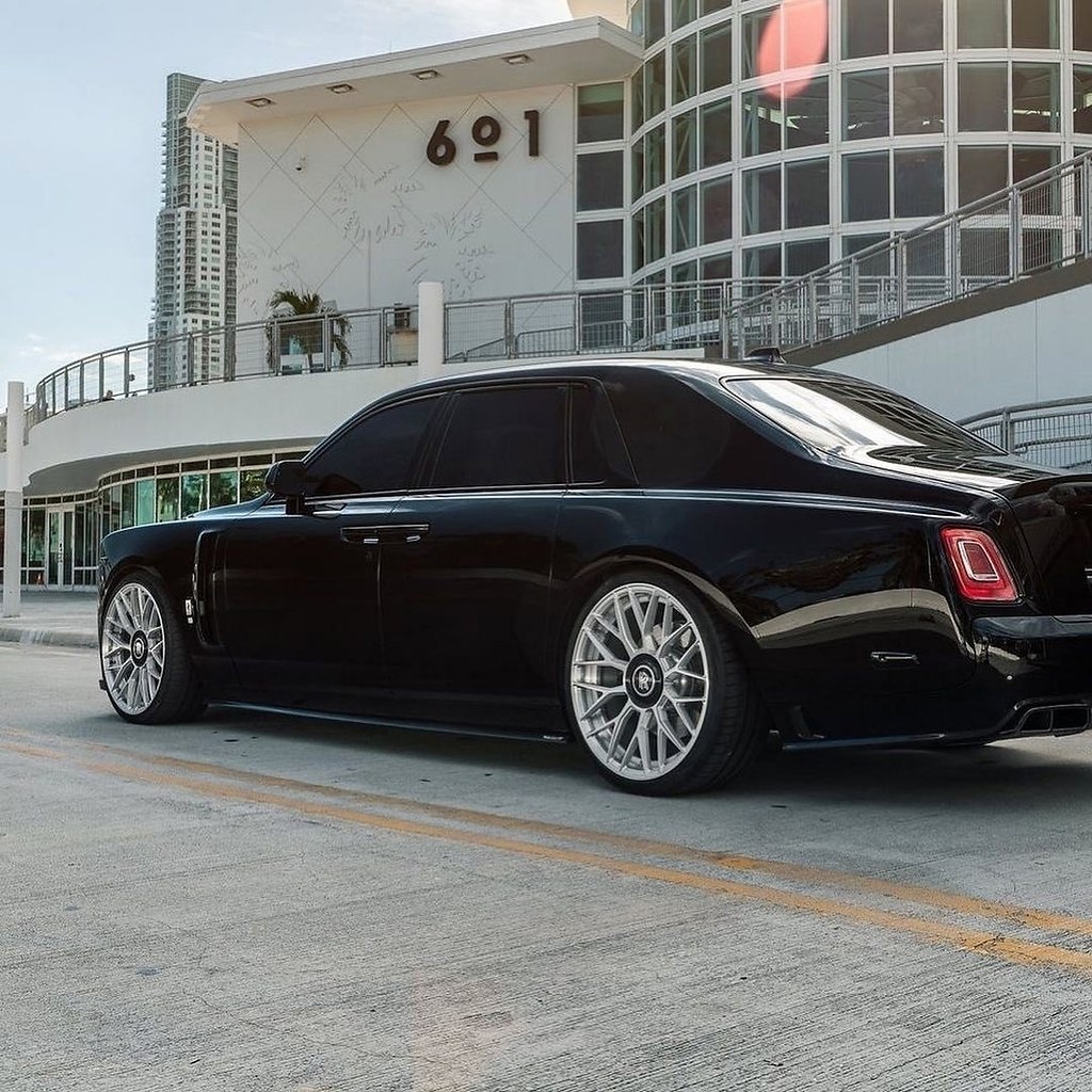 Rolls Royce Phantom - 2